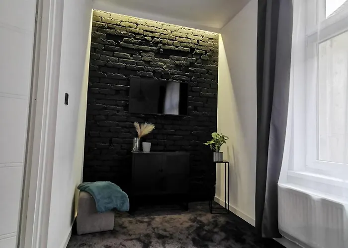 Przy Rynku 耶莱尼亚古拉